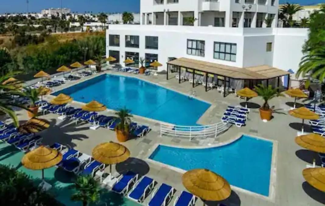 The Albufeira Concierge - Pool & Sunset Balconies Appartement Buitenkant foto