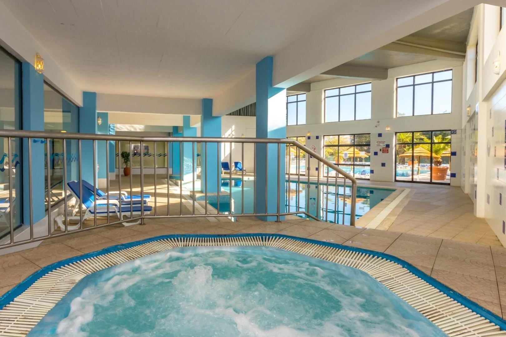 The Albufeira Concierge - Pool & Sunset Balconies Appartement Buitenkant foto